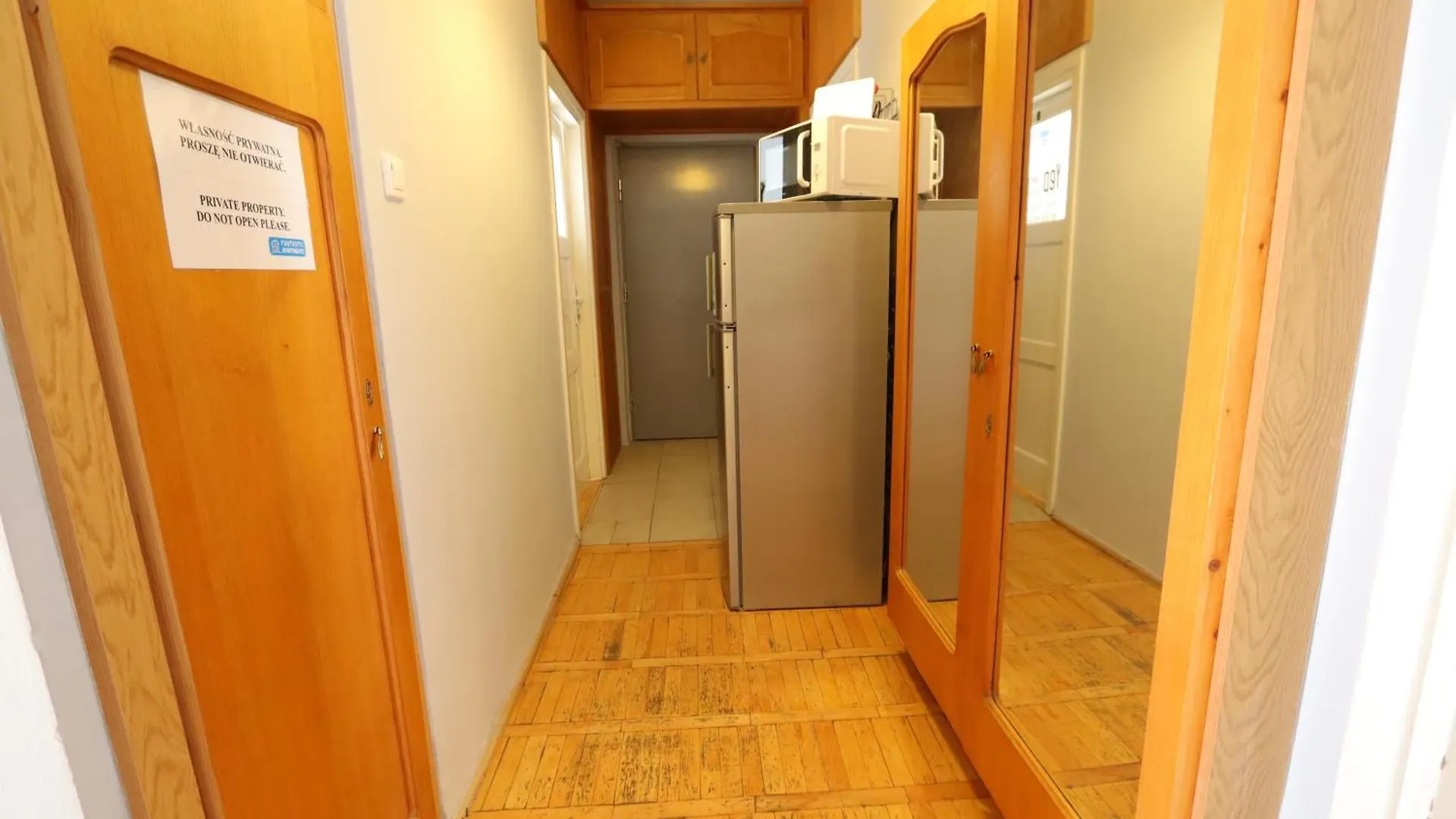 Fantastic Waw - G Room 3 Varsavia Polonia
